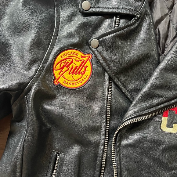 Chicago Bulls Motorcycle Jacket - Picture 5 of 11